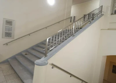 Turėklai mokykloms, darželiams, įstaigoms 26 Didzdvario gimnazija 004