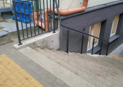 Turėklai mokykloms, darželiams, įstaigoms 45 Kursenai kapu 002