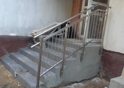 Turėklai mokykloms, darželiams, įstaigoms 97 NP tureklai 601