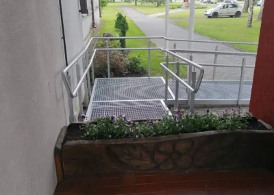 Neįgaliųjų pandusai ir turėklai 14 Neigaliuju panduso 003
