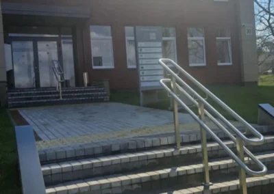 Neįgaliųjų pandusai ir turėklai 2 Neigaliuju tureklai 015