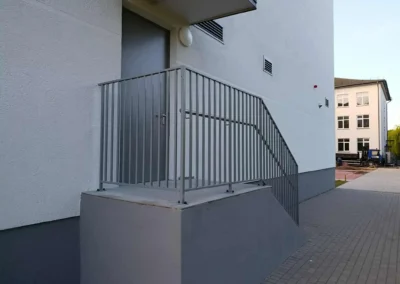 Turėklai mokykloms, darželiams, įstaigoms 128 Seduvos mokykla 019