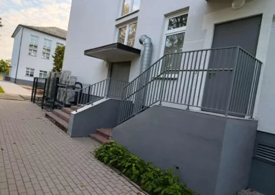 Turėklai mokykloms, darželiams, įstaigoms 129 Seduvos mokykla 021 1