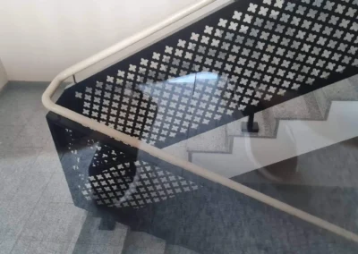 Turėklai mokykloms, darželiams, įstaigoms 61 lazer tureklai 001