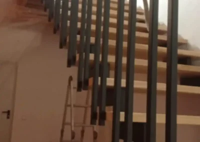 Laiptai ant metalinės konstrukcijos 54 Laiptai 401