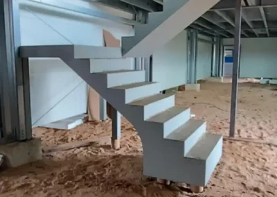 Laiptai ant metalinės konstrukcijos 118 Siaures banga 001